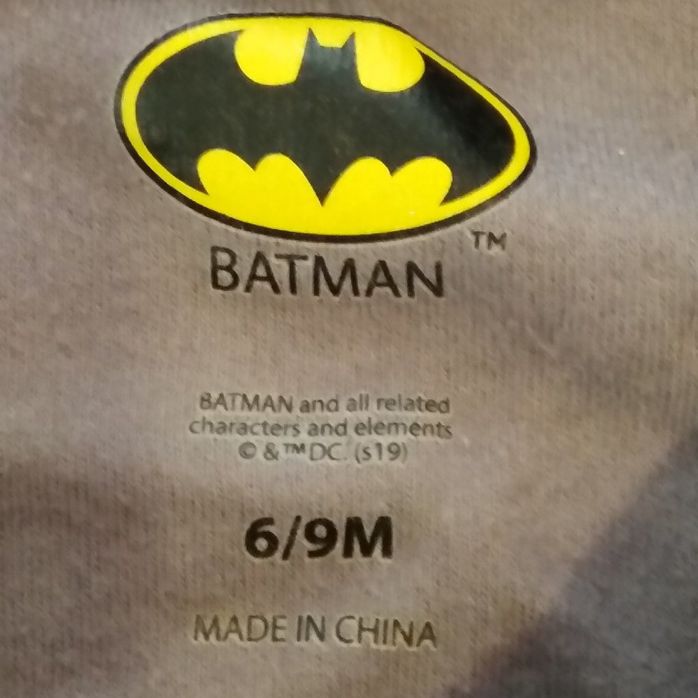 BATMAN ONESIE.....EUC - Picture 3 of 3